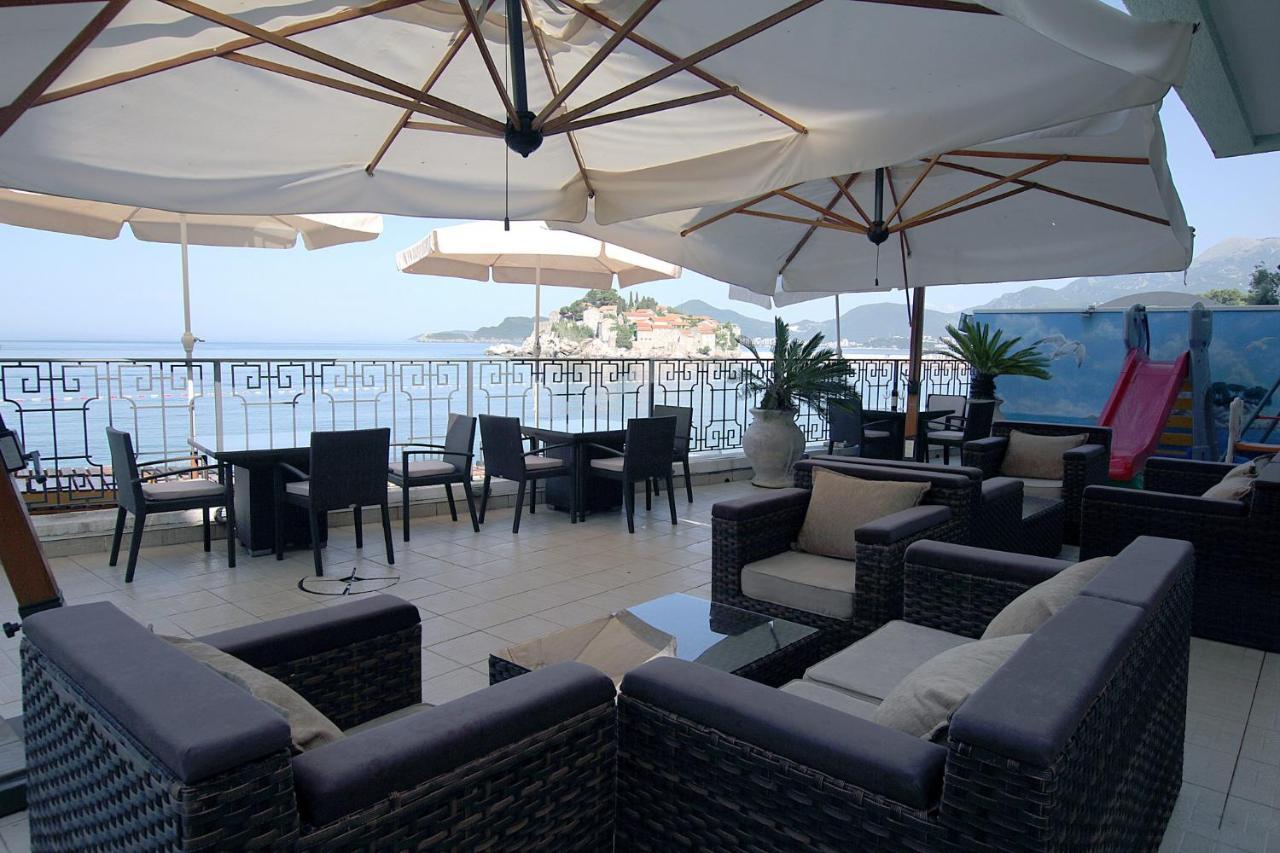Studio Apartman Sveti Stefan Apartment Екстериор снимка