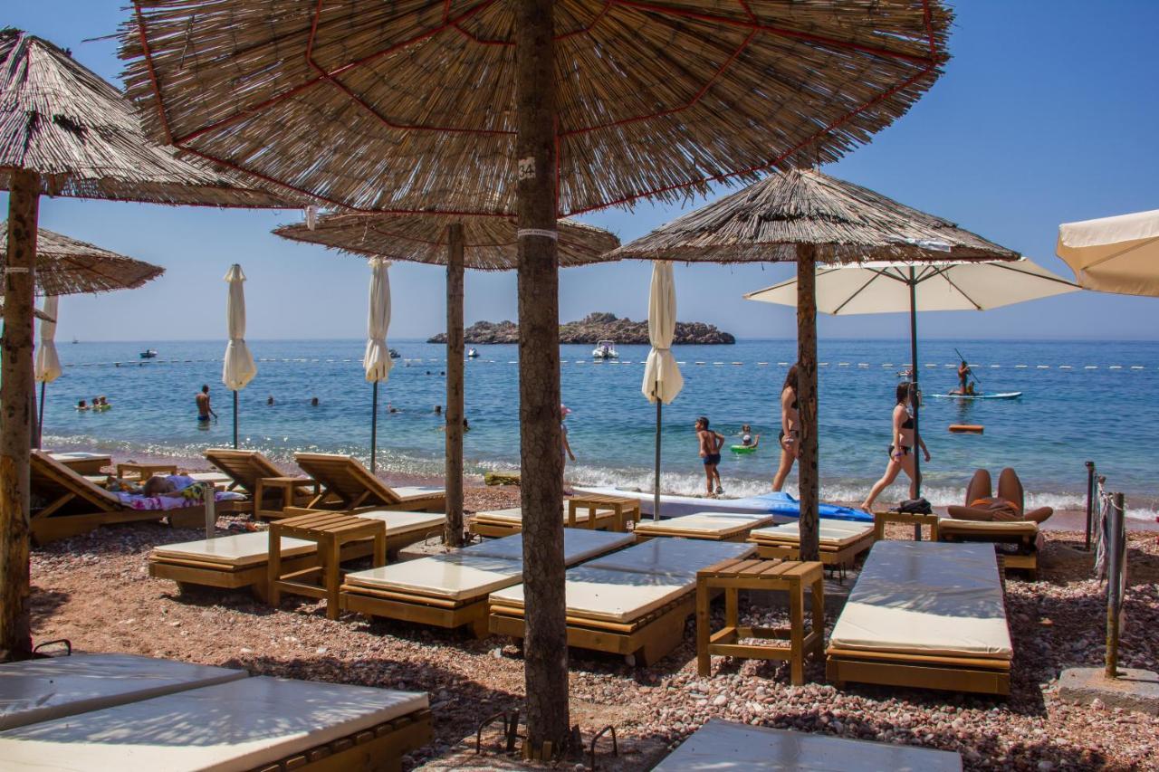 Studio Apartman Sveti Stefan Apartment Екстериор снимка