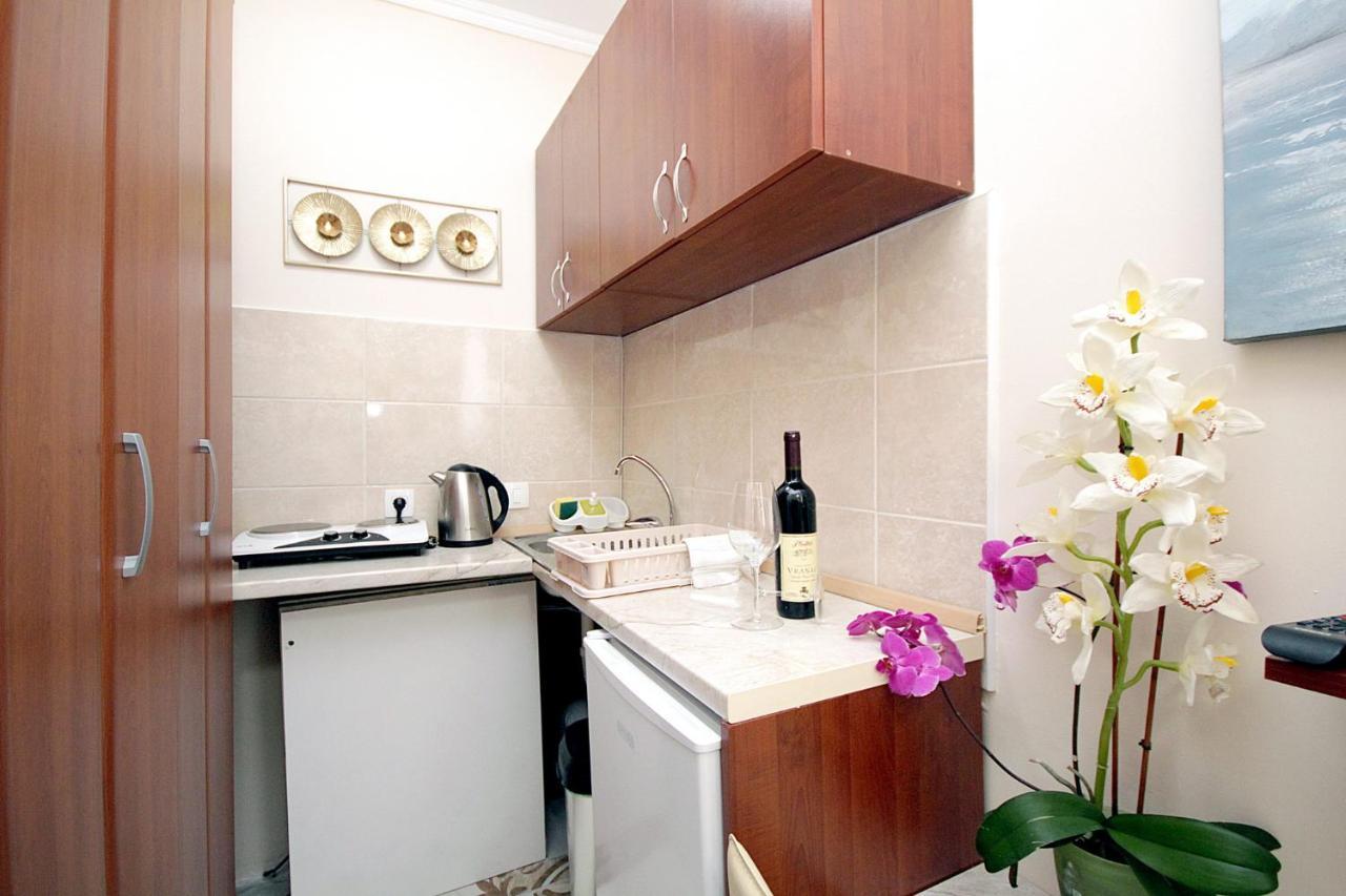 Studio Apartman Sveti Stefan Apartment Екстериор снимка